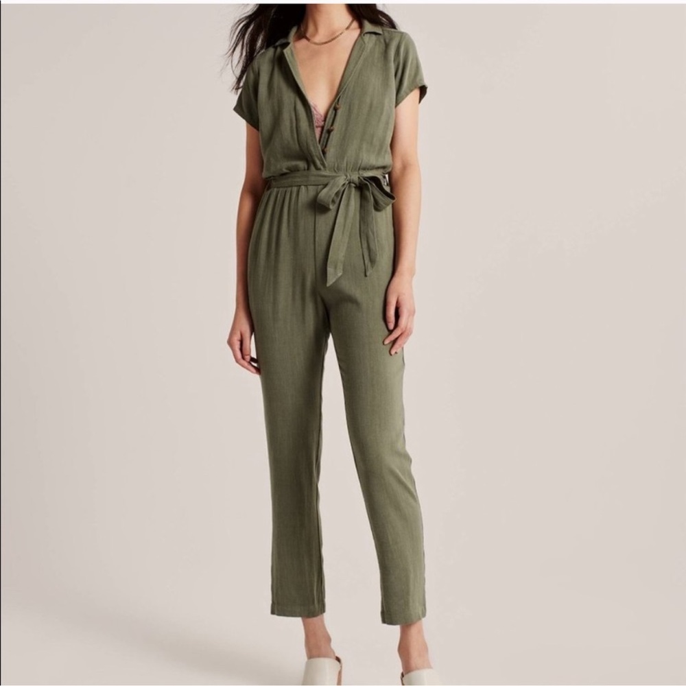 A&F JUMPSUIT